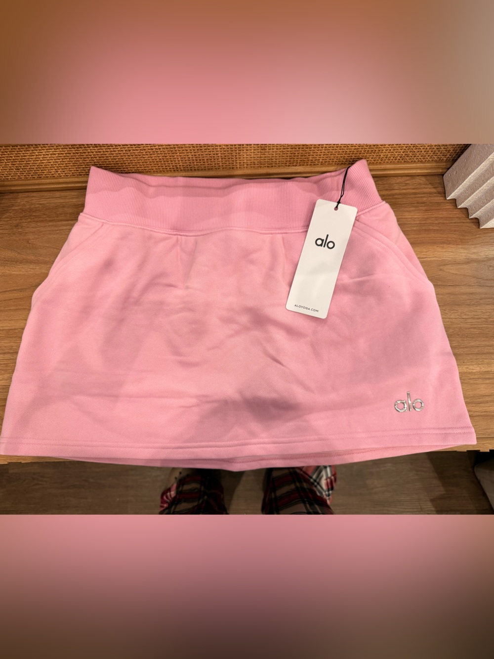 Alo Yoga Accolade Skirt in Candy Heart Pink NWT - Picture 5 of 9